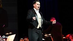 Музыкальная битва теноров и басов прошла на сцене оперного театра в Челябинске