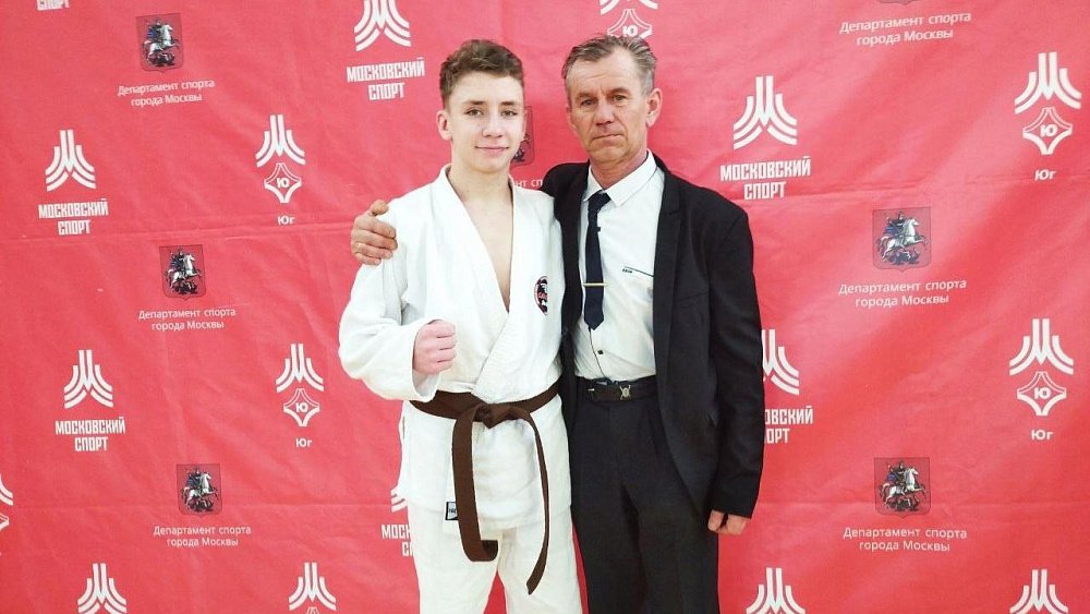 Спортсмен из Златоуста стал серебряным призером Всероссийского турнира по джиу‑джитсу