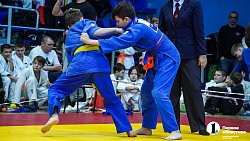 В дзюдо один шанс может изменить все — фоторепортаж с детского турнира в Челябинске