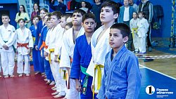 В дзюдо один шанс может изменить все — фоторепортаж с детского турнира в Челябинске