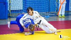 В дзюдо один шанс может изменить все — фоторепортаж с детского турнира в Челябинске