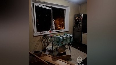 Кадры с места взрыва самогонного аппарата в Челябинске