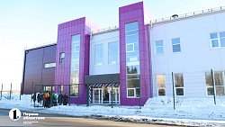 Алексей Текслер открыл физкультурно-оздоровительный комплекс в Долгодеревенском