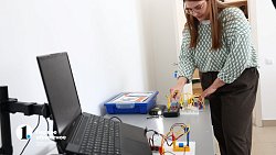 Алексей Текслер побывал в школе, пережившей первый капремонт за 55 лет