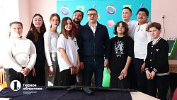 Алексей Текслер побывал в школе, пережившей первый капремонт за 55 лет