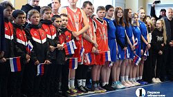 Алексей Текслер открыл в Уйском физкультурно-оздоровительный комплекс с бассейном