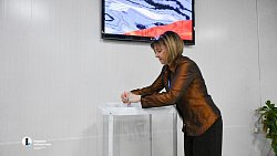 «Голосовать — это традиция». Как принимают участие в выборах президента челябинцы