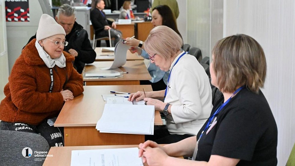Жители Челябинской области приходят на выборы целыми коллективами