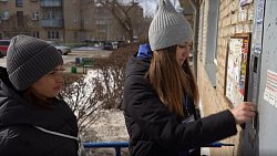 В Троицке на выборах президента проголосовала учитель без ног