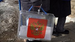 В Троицке на выборах президента проголосовала учитель без ног