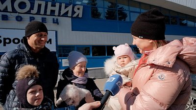 Спортсменка Ольга Фаткулина выиграла в викторине «Всей семьей — за Челябинск» смартфон