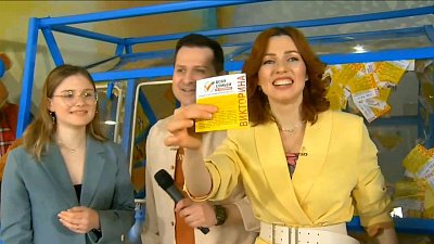 Два автомобиля получили в подарок две жительницы Челябинска Галины