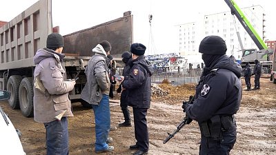 В Челябинске полицейские выявили около 150 нарушений в первый день мероприятия «Нелегальный мигрант»