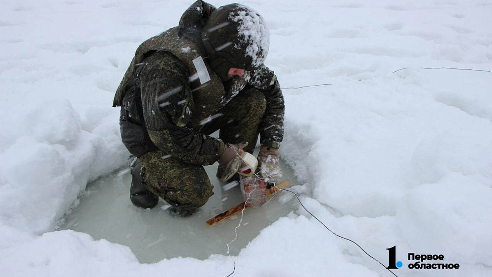 На реке в Челябинской области взорвали лед