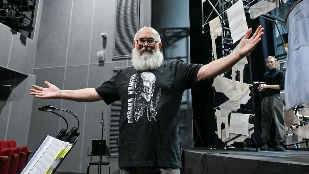 «Мои спектакли не для всех, но для каждого» — челябинский мастер-кукольник о профессии и сложностях работы