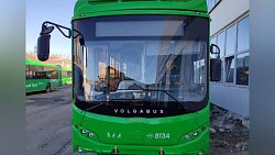 В Челябинске на линию вышли четыре автобуса-гармошки