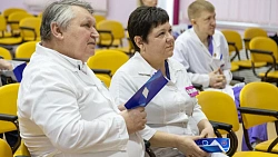 Южноуральских хирургов научили удалять камни из желчных протоков через рот