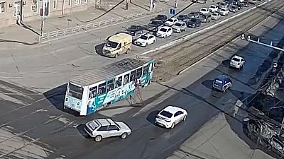 В Челябинске на проспекте Победы у трамвая сломался пантограф