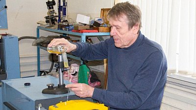 Ученые из Челябинска предложили смазывать сельхозтехнику фритюрным маслом