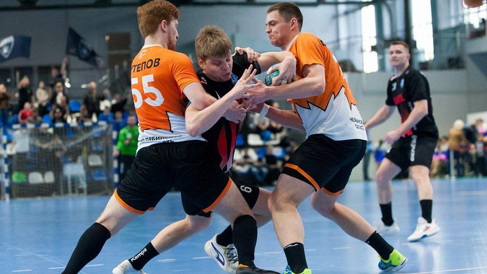 Гандбольный клуб «Динамо-Сунгуль» вырвал победу у одноклубников из Астрахани