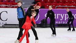 Александра Трусова и Этери Тутберидзе дали мастер‑класс юным челябинским фигуристам