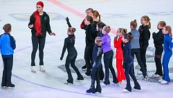 Александра Трусова и Этери Тутберидзе дали мастер‑класс юным челябинским фигуристам