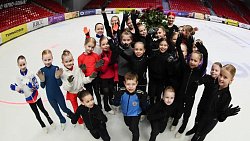 Александра Трусова и Этери Тутберидзе дали мастер‑класс юным челябинским фигуристам