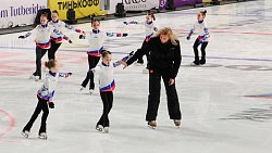 Александра Трусова и Этери Тутберидзе дали мастер‑класс юным челябинским фигуристам