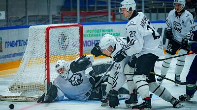 Хоккейный клуб «Белые медведи» с поражения стартовал в полуфинале Кубка Харламова