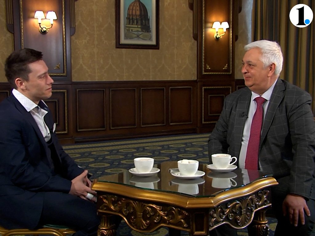 В гостях у передачи «Хорошие песни» автор и исполнитель Александр Мишустин