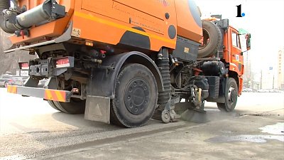 В столице Южного Урала на уборку улиц выехали пылесосы