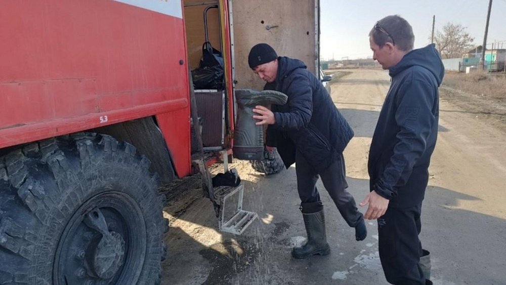 Как жители подтопленных сел Южного Урала справляются с трудностями