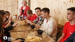 На ферме в Челябинской области вырос 15‑килограммовый осетр Петр