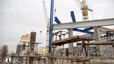 Челябинских застройщиков обязали мыть колеса техники перед выездом на дорогу