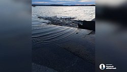 В Челябинской области из‑за паводка размыло дорогу на въезде в село