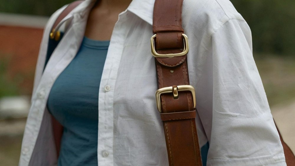 Врачи советуют не носить сумку на плече