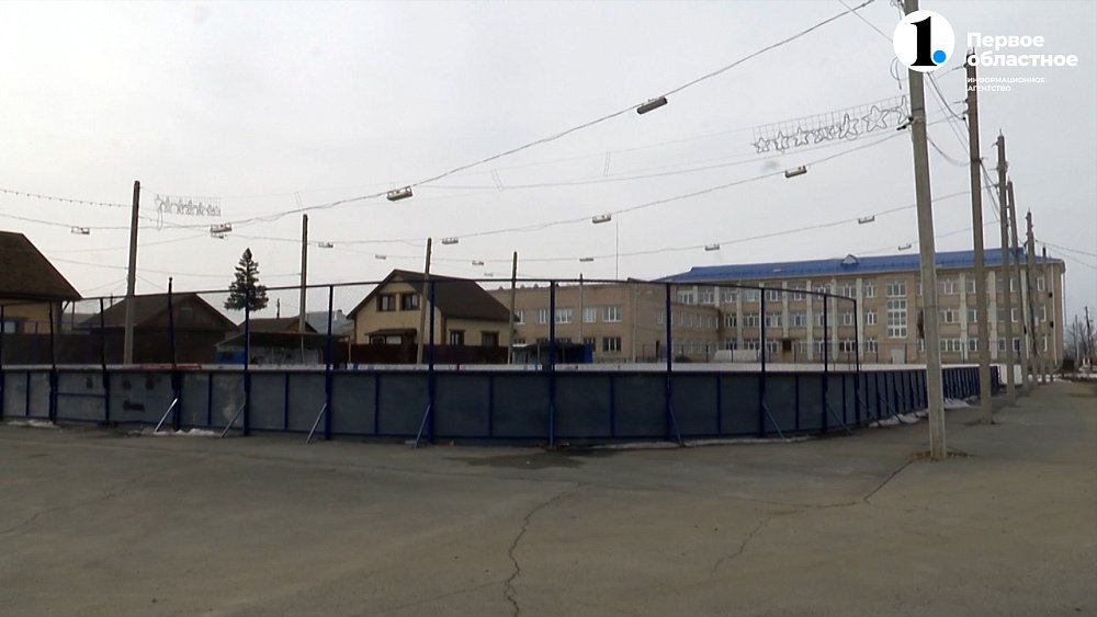 Жители Красного поля требуют построить дворец культуры