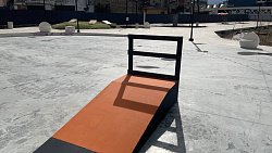 В Арт-сквере на набережной в Челябинске теперь можно кататься на роликах