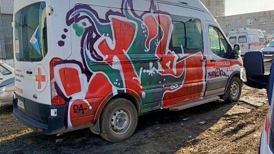 В Челябинске разыскали граффитиста, который разрисовал машины скорой помощи