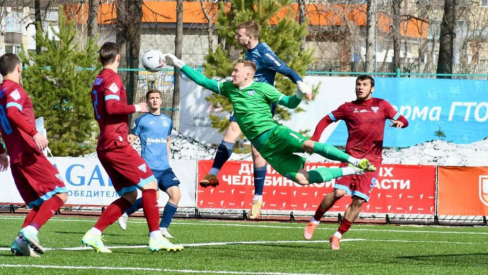 Футболисты «Челябинска» и «Велеса» сыграли нулевую ничью во Второй лиге