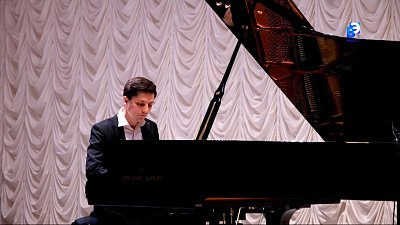 В Миассе проходит фестиваль Дениса Мацуева