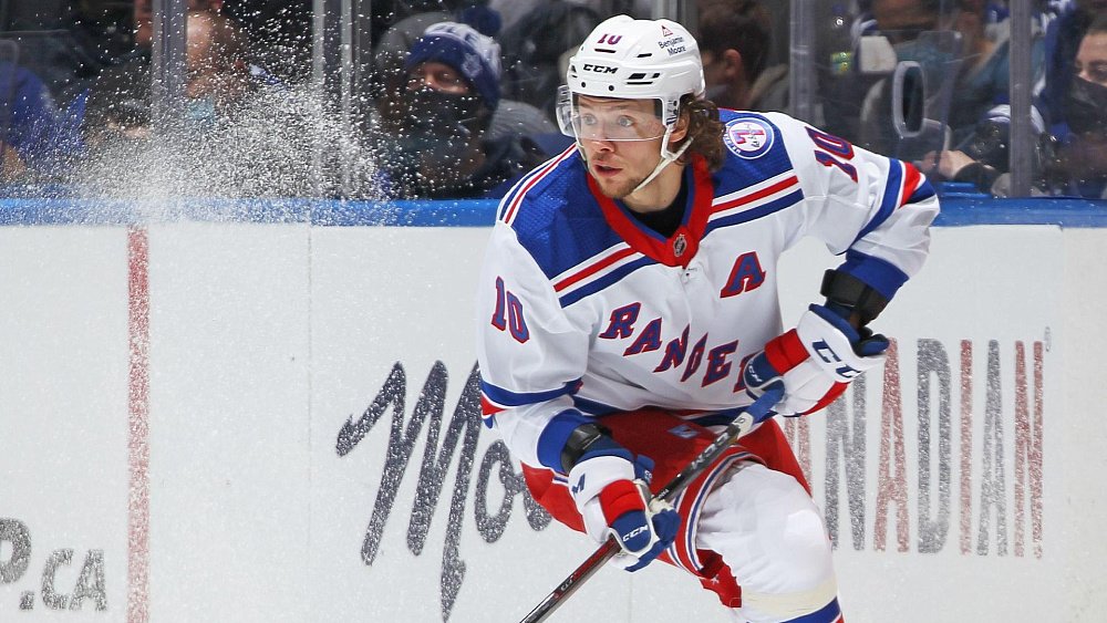 Хоккеист Артемий Панарин выиграл регулярный чемпионат НХЛ