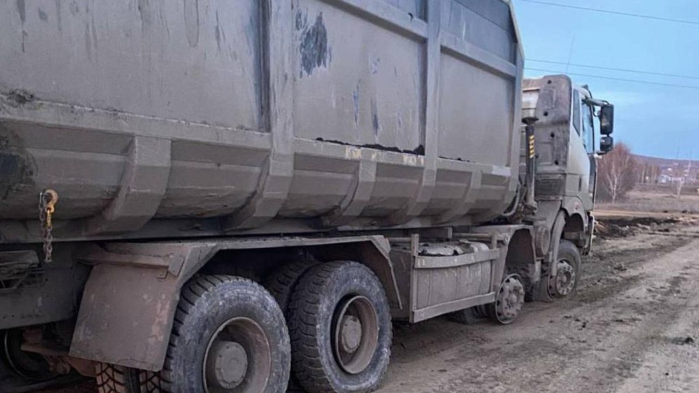 Большегруз оставил без света 11 поселков в Сосновском районе