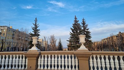 Рабочие приступили к благоустройству сквера Металлургов в Магнитогорске