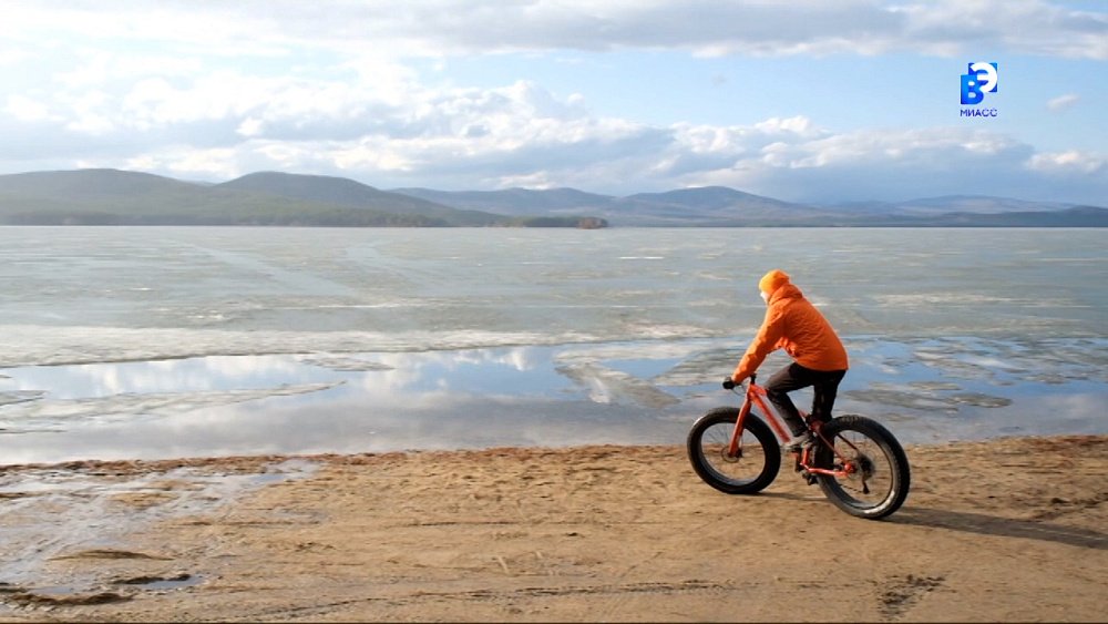 Миасский велосипедист провалился под лед