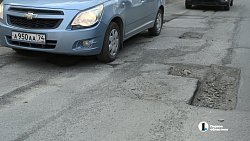 Алексей Текслер раскритиковал состояние дороги на улице Витебской в Челябинске