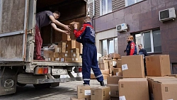 Постельное белье, воду и сапоги отправили пострадавшим от паводка жителям Оренбургской области