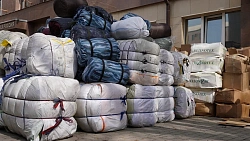 Постельное белье, воду и сапоги отправили пострадавшим от паводка жителям Оренбургской области