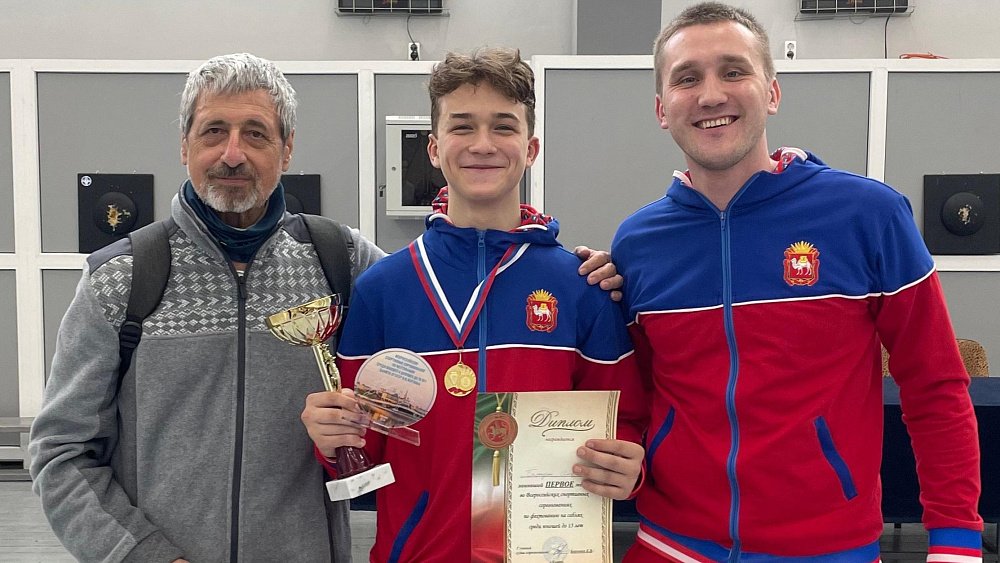 Челябинский саблист впервые победил на всероссийском турнире по фехтованию