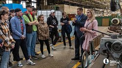 ЧТЗ впервые устроил экскурсию для слабослышащих студентов